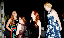 odairfinniks-blog:  Actresses Sophie Turner, Maisie Williams, Rose Leslie, Natalie Dormer, and Gwendoline Christie attend HBO’s ‘Game Of Thrones’ panel and Q&amp;A during Comic-Con International 2014 