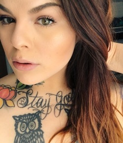 pussyconnoisseur6996:  Freaky Tatted BBW 😜