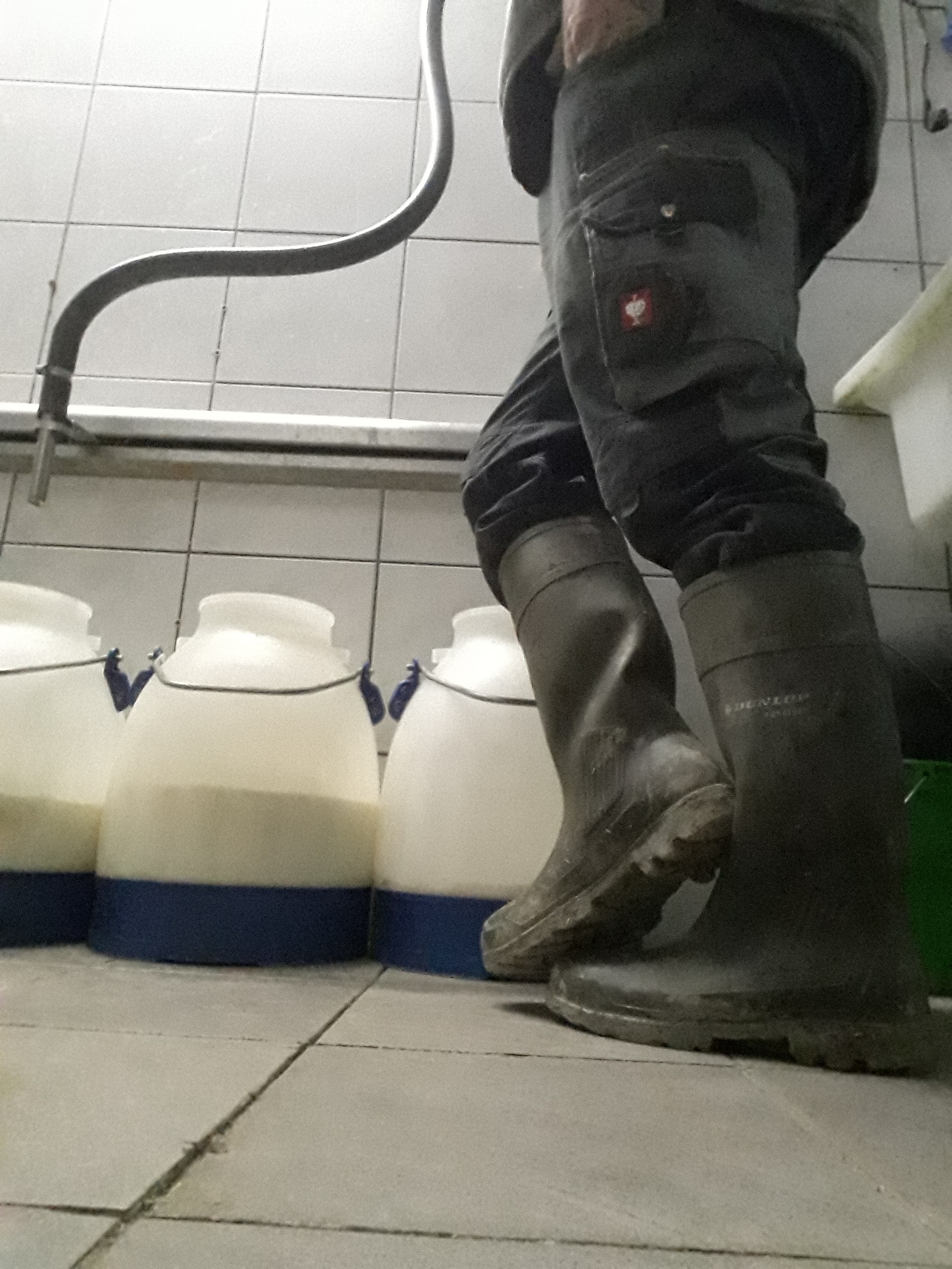 Sehr Geile Und Geschwitzte Titten Sind Bereit Sehr Geile Und Geschwitzte Titten Sind Bereit