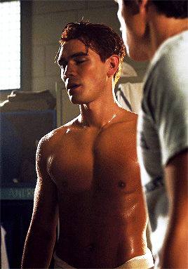 gaybuckybarnes: KJ Apa in Riverdale 4x02