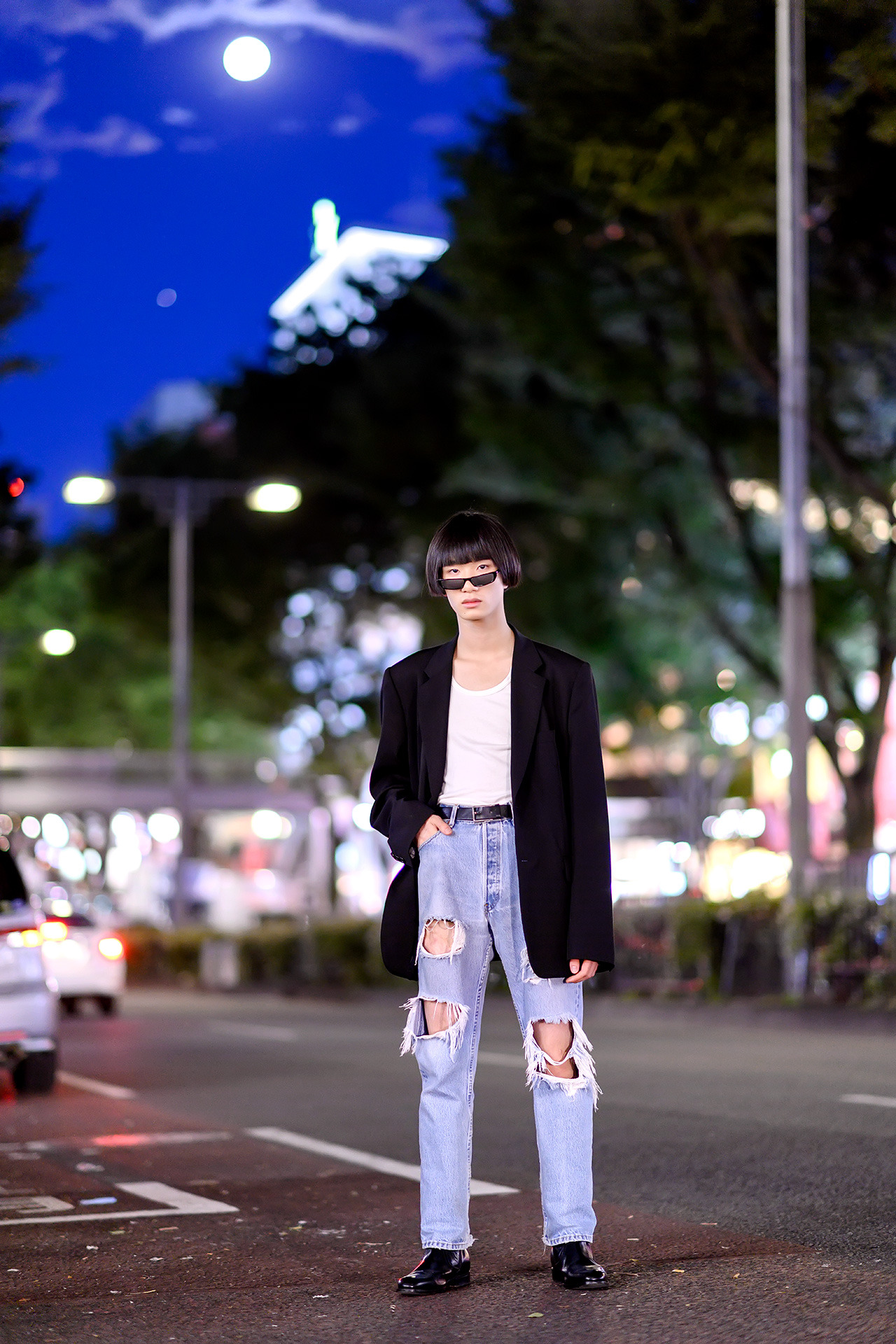 tokyo-fashion:  Nearly full moon over Harajuku tonight while doing street snaps.