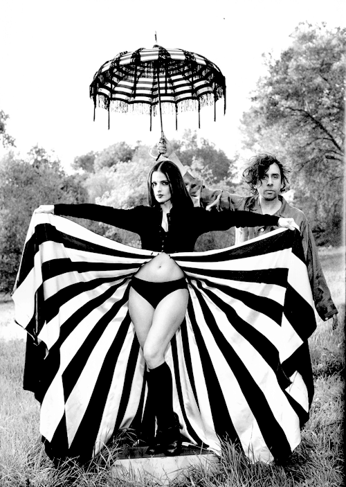 vintagegal:  Tim Burton and Lisa Marie Smith photographed by Mary Ellen Mark, 1997