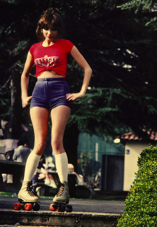 westside-historic:  August 1979 Penthouse Pet Diane Weber photo shoot at Douglas Park in Santa Monica. Source: penthouse.com 