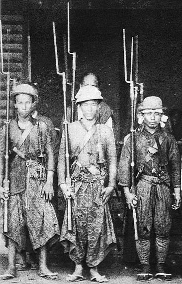 A group of Samurai guard the Dutch diplomatic mission in Nagasaki, circa 1863.Note how the Samurai a