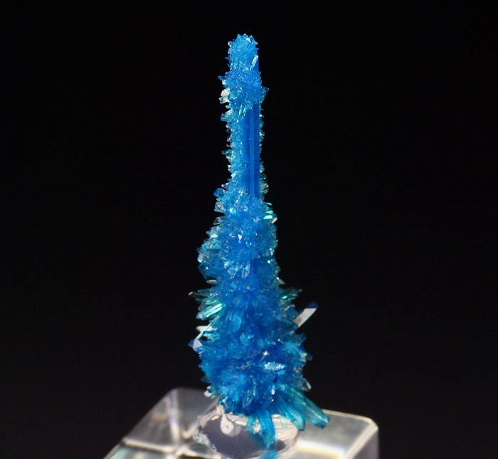 mineralists:  Pentagonite - Wagholi, India