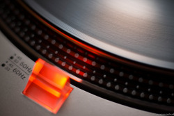 technblog:  Vinyle by Maxime POLAUD on Flickr.