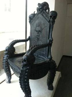 thefabulousweirdtrotters:  Black Skull Throne 