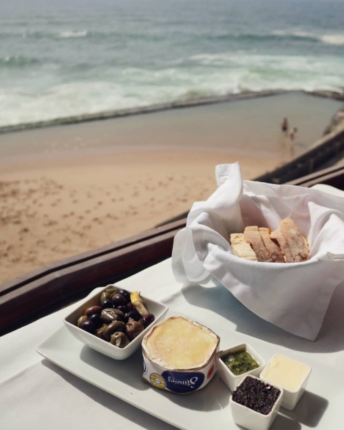 Maintaining a bit of summer. #summertime #lunchwithaview #portugaltravel #topportugalplaces #topport