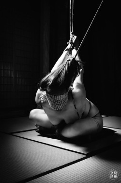 riggerodys:  NOVA Nawa 4/19: Bent forward… with whiskeyginger01(IG) . Inspired by Pedro. Kinbaku/Photo: me.