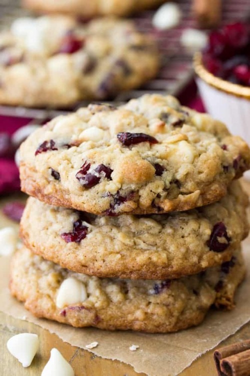 choco-chocoholics: White Chocolate Cranberry Oatmeal Cookies OMG!!!