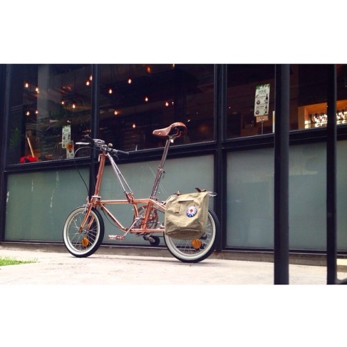 instabicycle:  Via @pettwentyfour: Wednesday #dahon #dahonlover dahonclassic #vintagebike #bicycle