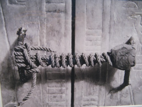 The unbroken seal on the second shrine of Tutankhamun&rsquo;s tomb (1922).Tutankhamun&rsquo;s tomb w