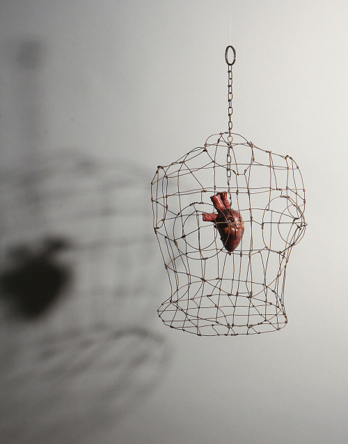 my-kelde:  Renée Stout. Armored Heart/Caged Heart, 2005.twisted wire, sewn + stuffed cloth, acrylic paint, red glass bead