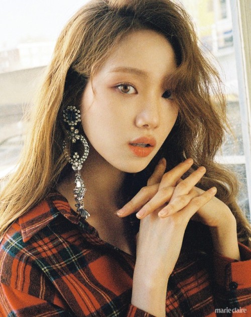  Lee Sung Kyung - Marie Claire Magazine December Issue ‘17 