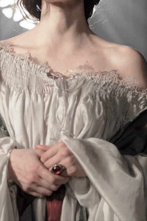 Porn colorofdelusion:  Costumes in Crimson Peak photos