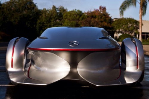 buttmasteraces:  coralusblog:  technohumanlation:  futuramobiles:  2011 Mercedes-Benz Silver Arrow  Did you mean Blurr?  ITS BLURR ITS BLURR  they have this car and the mercedes-benz Boime  in Asphalt 8  how they even move baffles me    …that