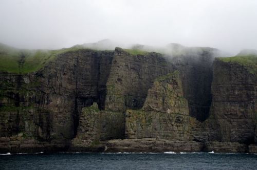 watchoutforintellect:  Faroe Islands by Felix Van De Glen 