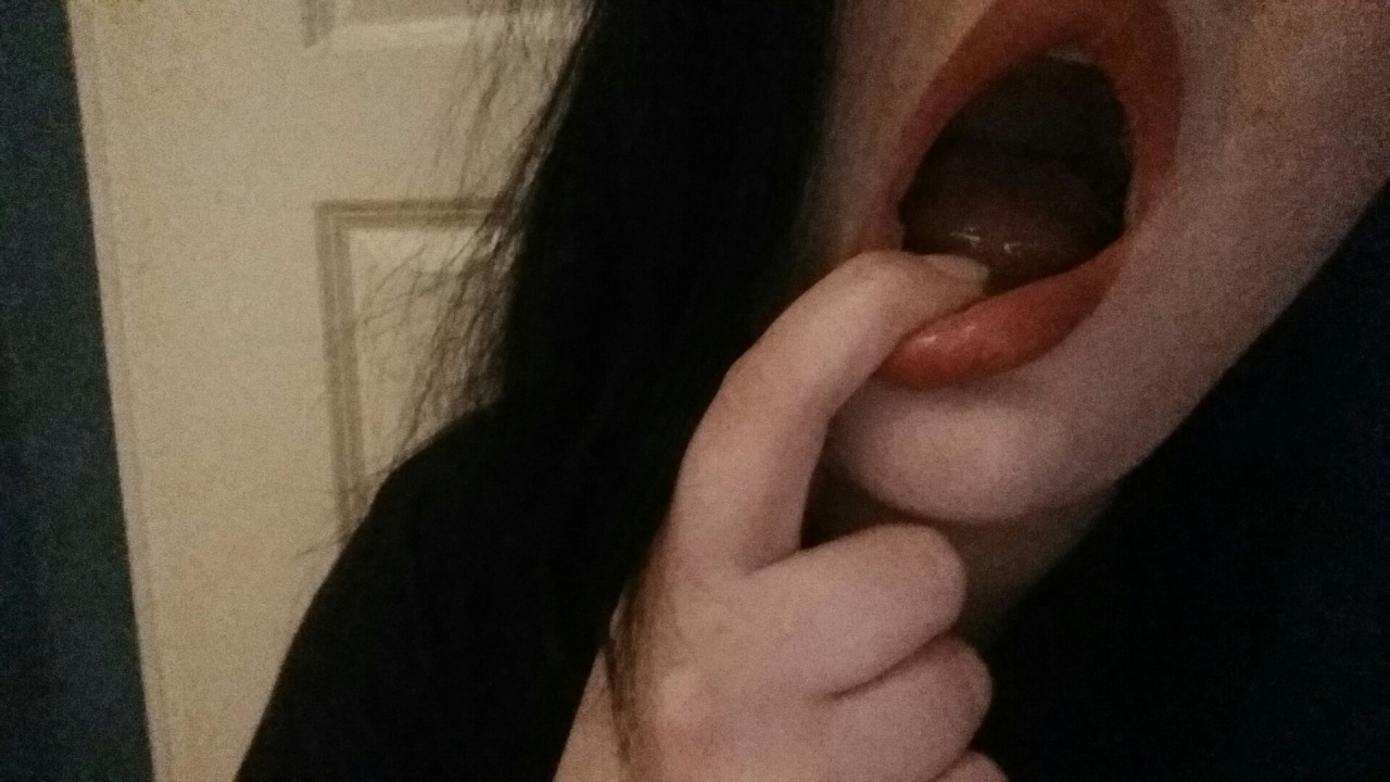 dtorrance00:  booze-n-boobs:my first post ever  Sometimes you dont need nudity to