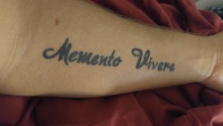 tattoos-org:  “Remember to live" Click