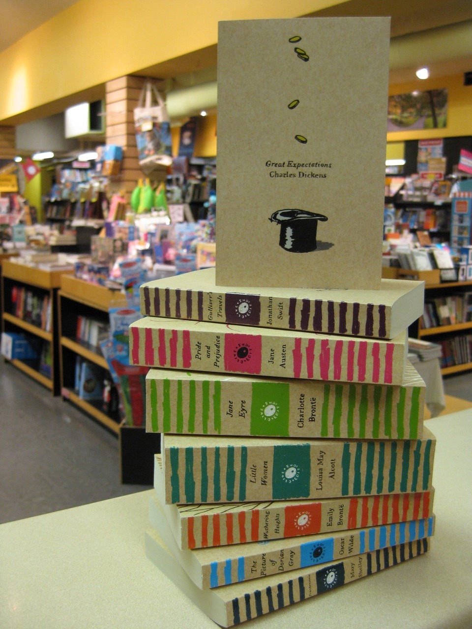 bookwarehousebroadwayWe’re more than a little in love with Harper
