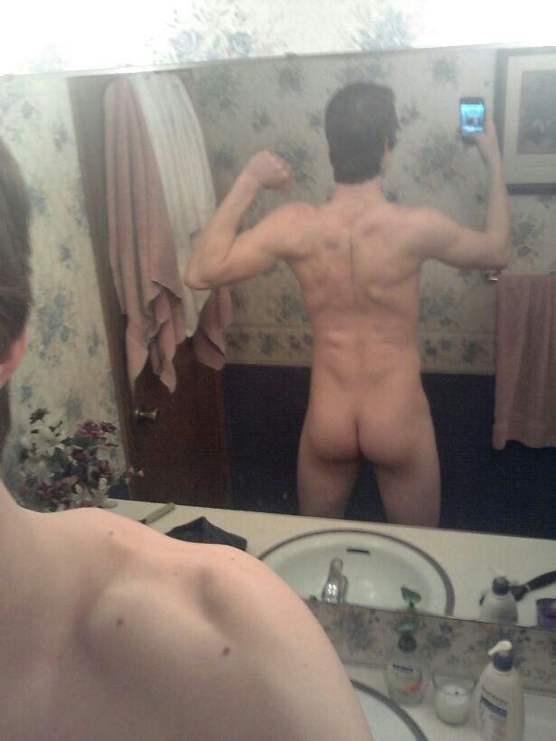 str8boysjerking:  Straight lad loves showing off 😛
