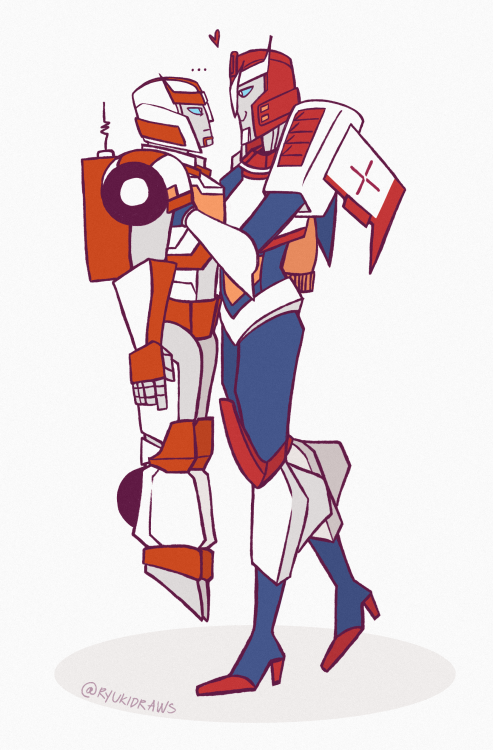 So, uh… Pharma.I love this design of him (*cough heels cough*) and for Ratchet, I just threw 