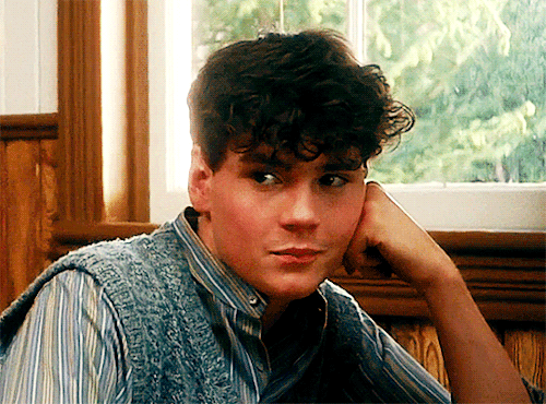 greengableslover:Jonathan Crombie as Gilbert Blythe in Anne of Green Gables (1985)➺He was a tall Boy