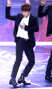 parallelparkchanyeol:  sexymin strikes again 