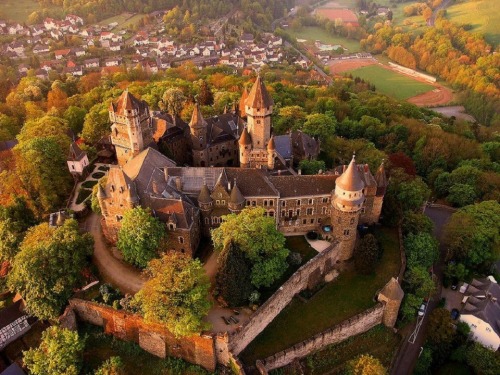 legendary-scholar:  Braunfels, Germany.