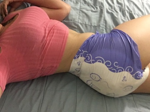 badlilblubunny: Legs spread and ready for you or all twisted up, squeezing the thickness of my wet diaper against my pussy? You make me want to do both, Daddy. Which one do you want me to do? 