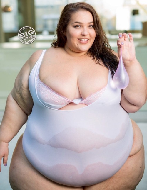 XXX Come cool off with me!!   Boberry.BigCuties.com! photo