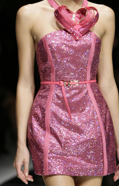 chanelresort:Versace S/S 2009