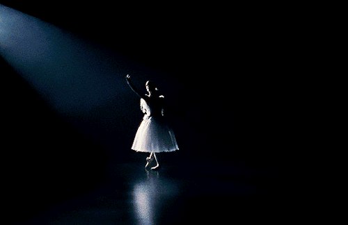 neillblomkamp:Black Swan (2010) Directed by Darren Aronofsky