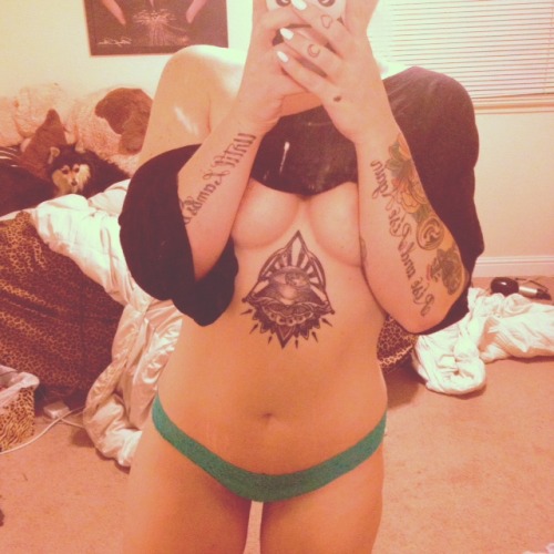 Porn Ariana123 shows off her amazing ink photos