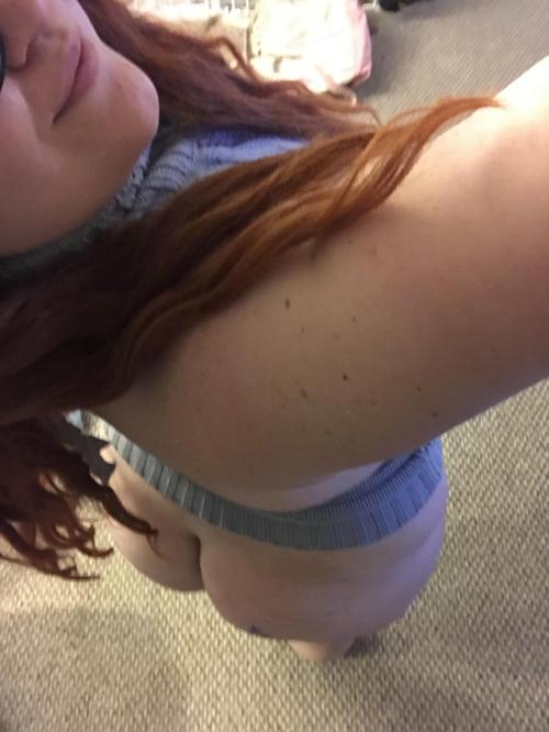 hugelovedezire: It’s a no pants day.