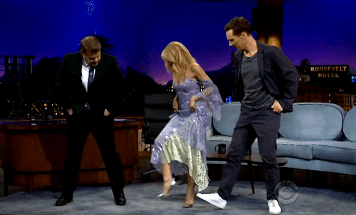 wurwurz:Kylie Minogue teaches Benedict Cumberbatch and James Corden how to country dance. (Source) A