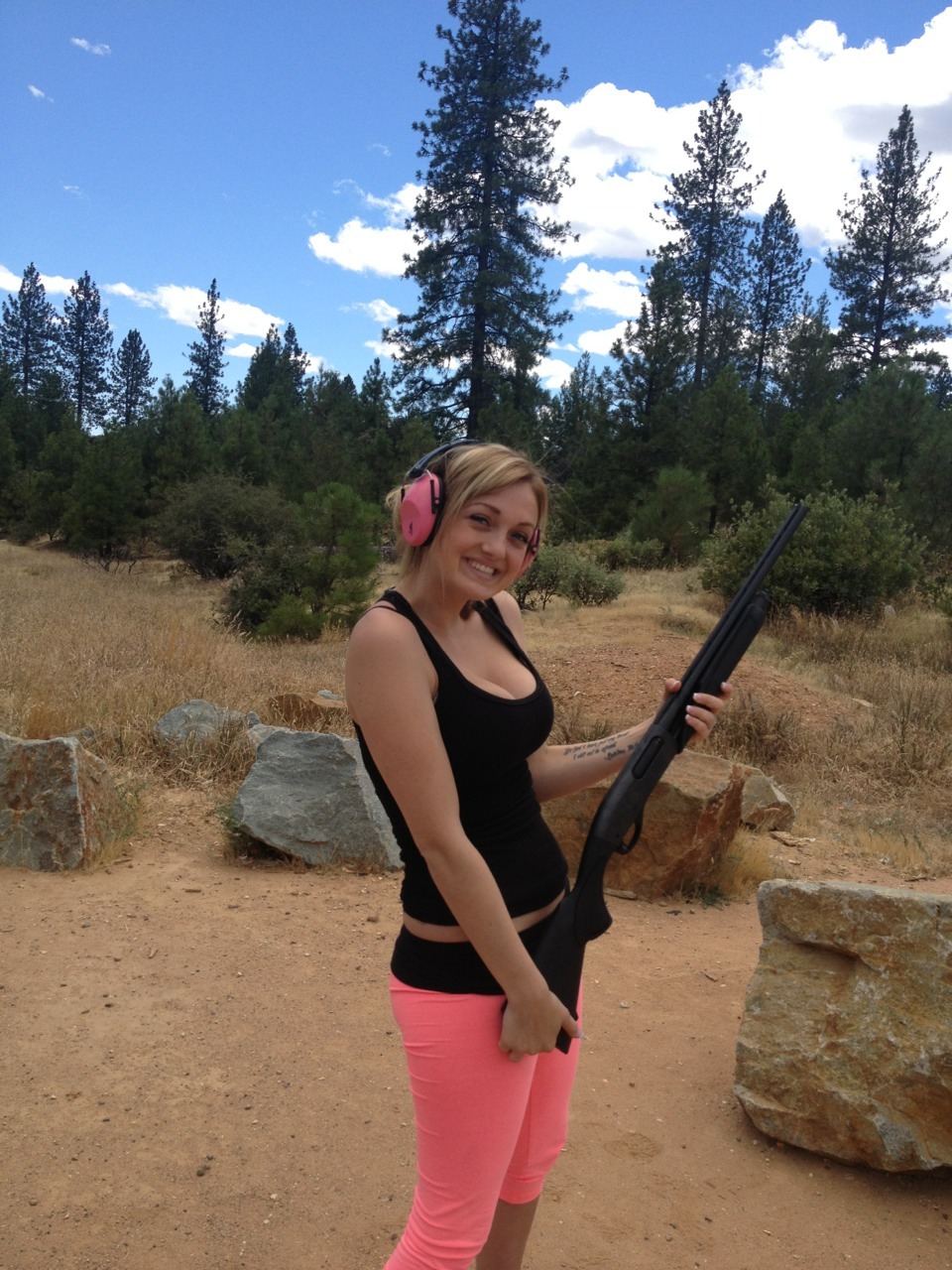 sexygungirls:  couuuuuurtney:  Teach your daughters to shoot; because a restraining