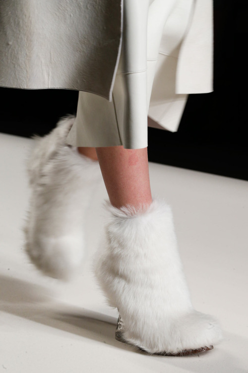 judith-orshalimian:Fendi fall/winter 2015-16, Milan fashion week!