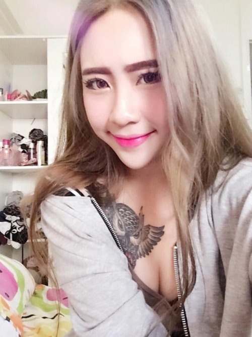 padlockposition: sgfapgirls: “Sending nudes to you also not cheating on my boyfriend what&rdqu