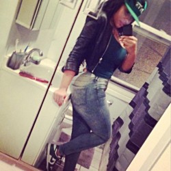 stephsdope:  Quick mirror pic for my team