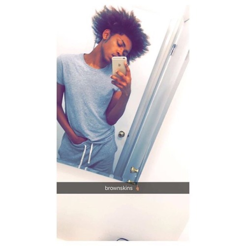 phreakygeminidgaf:  #Submission by @lovequenterius  Instagram: __quenterius SnapChat/Tumblr: lovequenterius