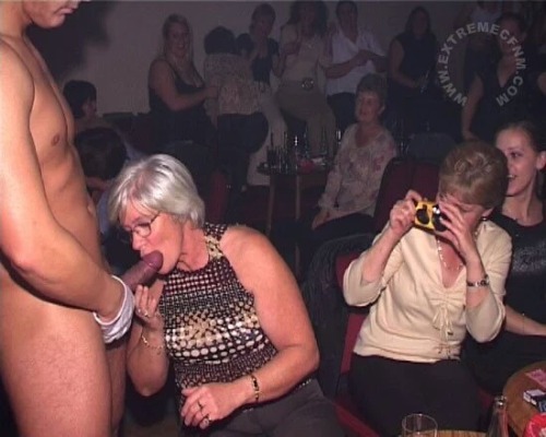 whitemilfs:  Male strippers are always fun porn pictures