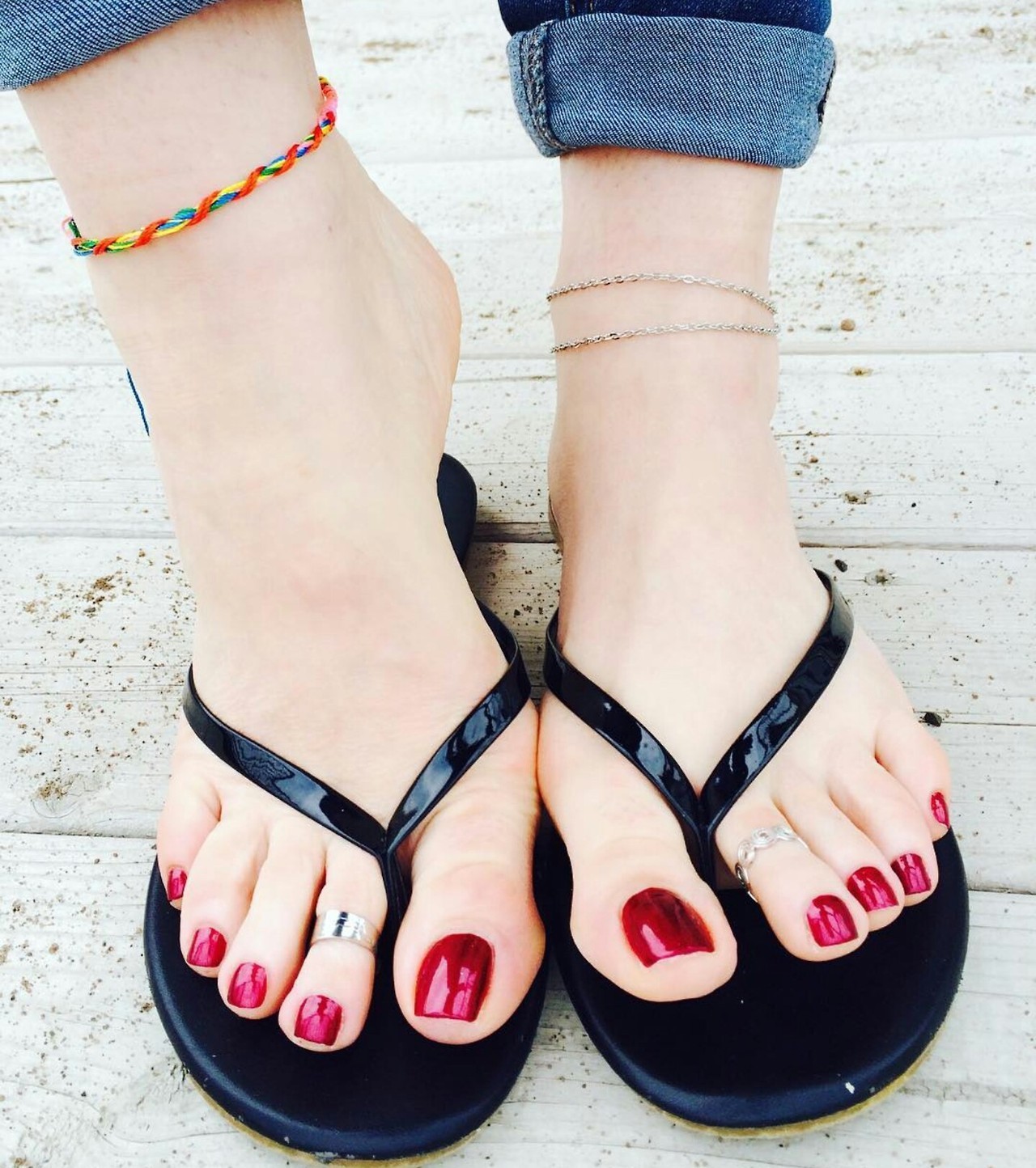crazysexytoes:  Gorgeous red toes
