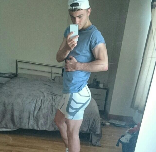 mystraightfriend:  Mystraightfriend.tumblr.com