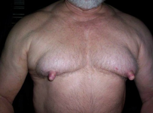 daninrenton: bearluvr2479: bdw1990: Filthy fucking Grandad…I want to suck on his tits and lic