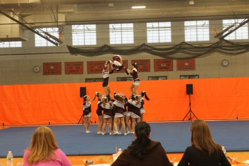I miss watching this pyramid. And I miss our pyramid so much :( I miss cheeringgg
