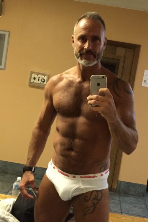 #muscled #dilf #bulge #vpl #underwear