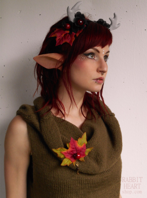 rabbitheartshop:  New set of antlers I made for Porcelain Doll shop in Olomouc ♥ The beautiful autumn is here !