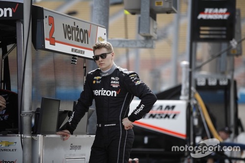 shittyracefan:Josef Newgarden @ Phoenix International Raceway