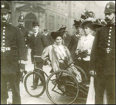 workingclasshistory:On this day, 1 June 1875, British suffragette May Billinghurst was born. During 